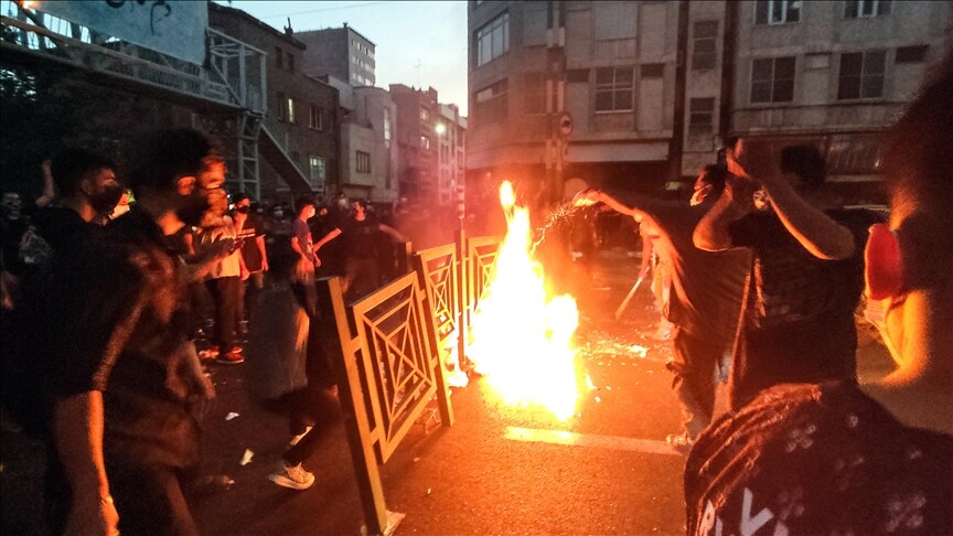 İran'da Protestolar 16. Gününde Devam Etti