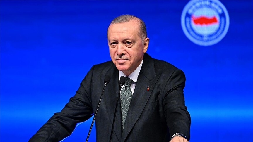 Cumhurbaşkanı Erdoğan: İran'a yönelik saldırıların daha büyük bir felakete dönüşmemesi için yoğun çaba harcıyoruz