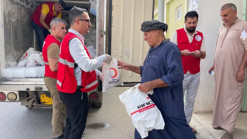 Türk Kızılay, Musul’da ihtiyaç sahiplerine kurban eti dağıttı